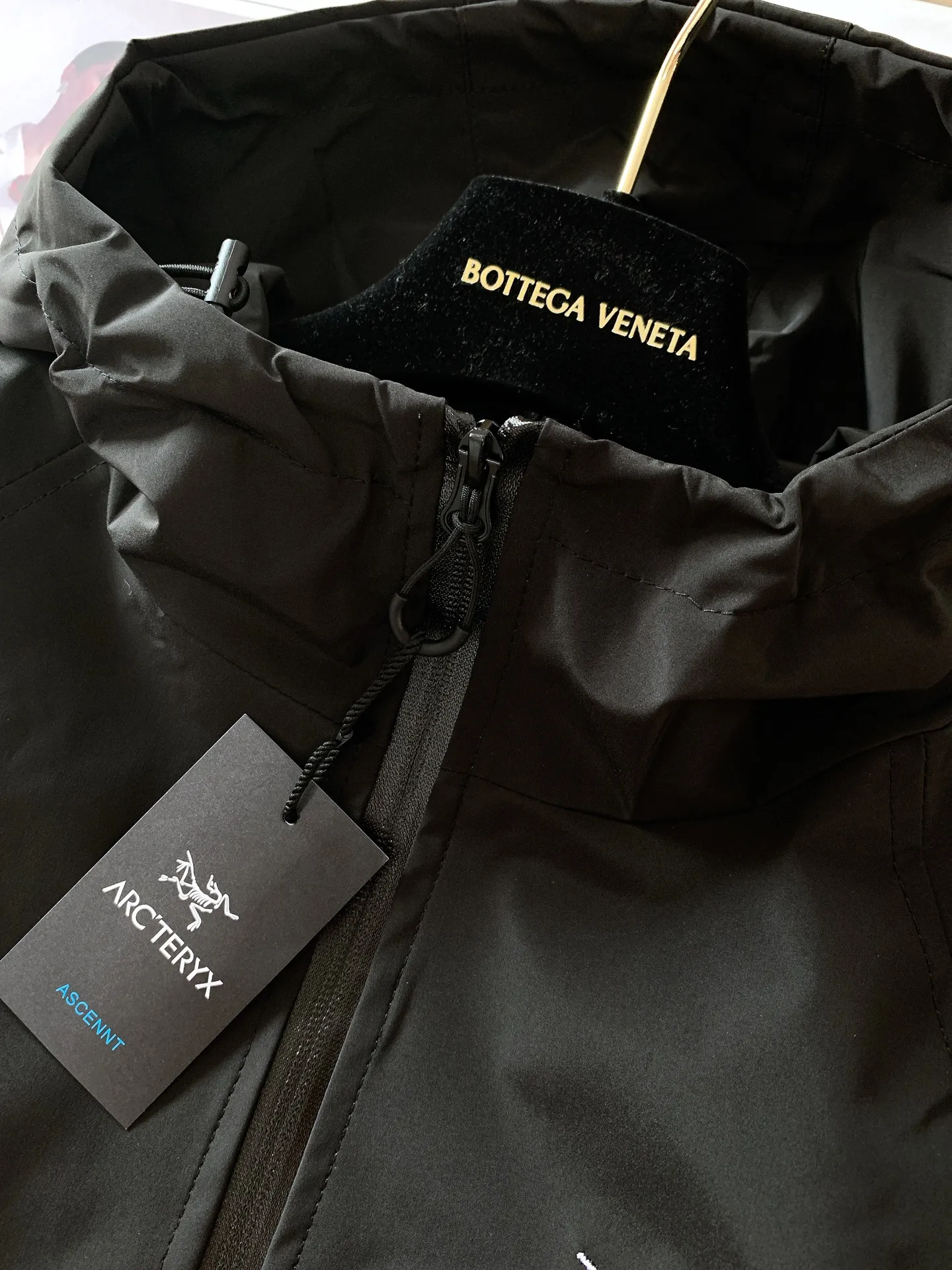 Same Style， ， 2026 New Arrival ， Original Premium Breathable ， ， ， Quality。 ， Sizes：M～3XL，
